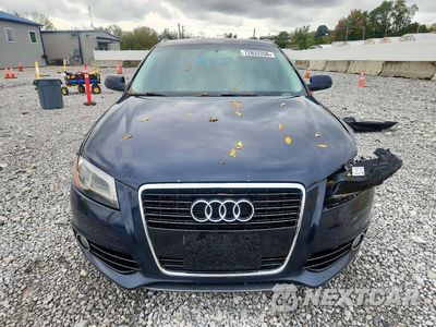 Piąte zdjęcie samochodu w środku: 2011 AUDI A3 PREMIUM PLUS VIN:WAUKJAFM2BA027359 - miniatura