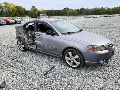 Czwarte zdjęcie samochodu z boku: 2004 MAZDA 3 S VIN:JM1BK123941211472 - miniatura