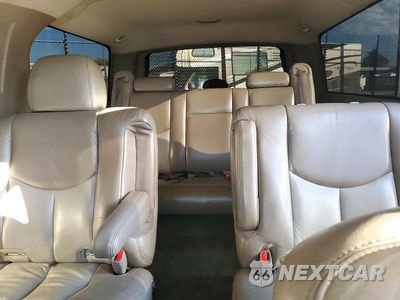 Zdjęcie 10 z 13 samochodu: 2006 GMC YUKON XL DENALI VIN:1GKFK66U36J142156 - miniatura