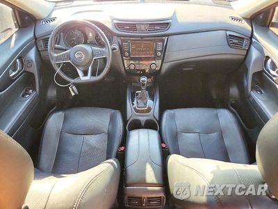 Zdjęcie 8 z 13 samochodu: 2018 NISSAN ROGUE SV VIN:5N1AT2MT0JC805956 - miniatura