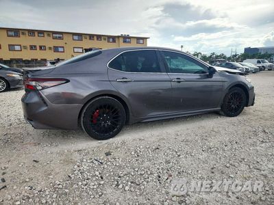 Trzecie zdjęcie samochodu z tyłu: 2021 TOYOTA CAMRY SE VIN:4T1G11AK5MU587226 - miniatura