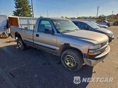 Czwarte zdjęcie samochodu z boku: 2000 CHEVROLET SILVERADO K1500 VIN:1GCEK14T8YE419996 - miniatura