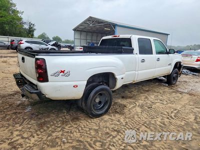 Trzecie zdjęcie samochodu z tyłu: 2006 CHEVROLET SILVERADO K3500 VIN:1GCJK33D76F221549 - miniatura