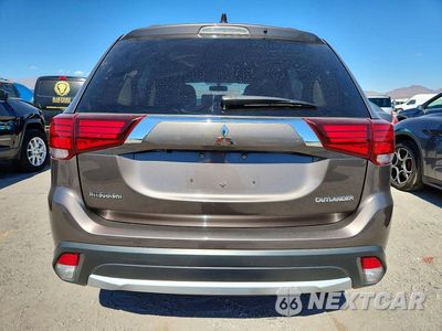 Zdjęcie 6 z 13 samochodu: 2017 MITSUBISHI OUTLANDER ES VIN:JA4AD2A38HZ041927 - miniatura