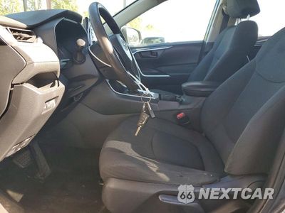 Zdjęcie 7 z 12 samochodu: 2019 TOYOTA RAV4 LE VIN:JTMF1RFV3KJ012235 - miniatura