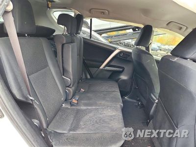Zdjęcie 11 z 13 samochodu: 2016 TOYOTA RAV4 LE VIN:JTMBFREV0GJ058064 - miniatura