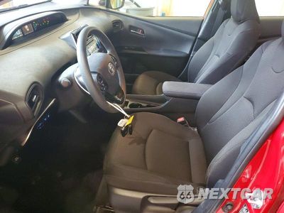 Zdjęcie 7 z 12 samochodu: 2019 TOYOTA PRIUS LE AWD-E VIN:JTDL9RFU2K3012394 - miniatura