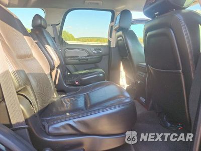 Zdjęcie 11 z 13 samochodu: 2009 CADILLAC ESCALADE VIN:1GYFC13239R114842 - miniatura