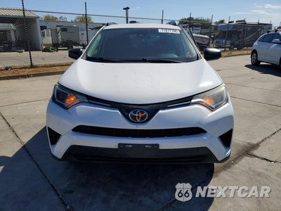 Piąte zdjęcie samochodu w środku: 2018 TOYOTA RAV4 LE VIN:JTMBFREVXJJ735127 - miniatura