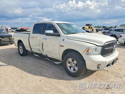Czwarte zdjęcie samochodu z boku: 2018 RAM 1500 LARAMIE VIN:1C6RR7VM0JS353398 - miniatura