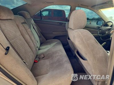 Zdjęcie 10 z 13 samochodu: 2004 TOYOTA CAMRY LE VIN:4T1BE30K44U910130 - miniatura