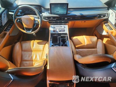 Zdjęcie 8 z 13 samochodu: 2020 LINCOLN AVIATOR BLACK LABEL VIN:5LM5J9XC3LGL00787 - miniatura