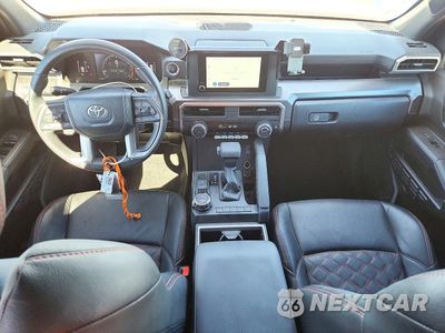 Zdjęcie 8 z 13 samochodu: 2025 TOYOTA 4RUNNER SR5 VIN:JTEVA5BR3S5036293 - miniatura