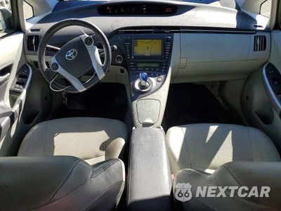 Zdjęcie 8 z 12 samochodu: 2011 TOYOTA PRIUS FOUR VIN:JTDKN3DU9B0319909 - miniatura