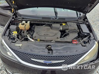 Zdjęcie 12 z 13 samochodu: 2019 CHRYSLER PACIFICA TOURING L VIN:2C4RC1BG0KR657324 - miniatura