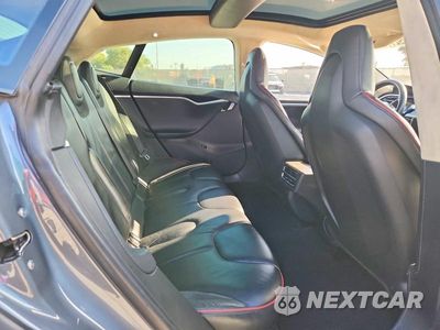 Zdjęcie 10 z 12 samochodu: 2013 TESLA MODEL S VIN:5YJSA1DP5DFP10571 - miniatura