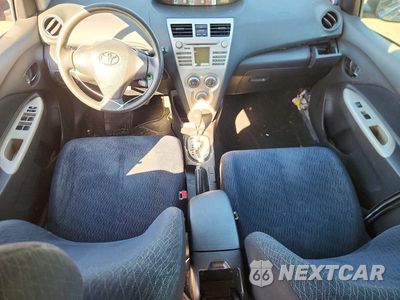 Zdjęcie 8 z 12 samochodu: 2007 TOYOTA YARIS S VIN:JTDBT923871059491 - miniatura