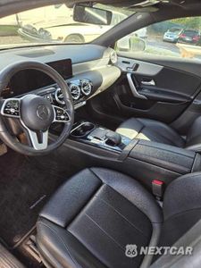 Piąte zdjęcie samochodu w środku: 2020 MERCEDES-BENZ A 220 VIN:WDD3G4EB9LW039462 - miniatura