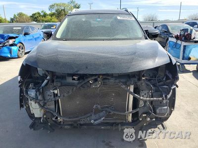 Piąte zdjęcie samochodu w środku: 2017 NISSAN ROGUE S VIN:JN8AT2MT9HW401815 - miniatura