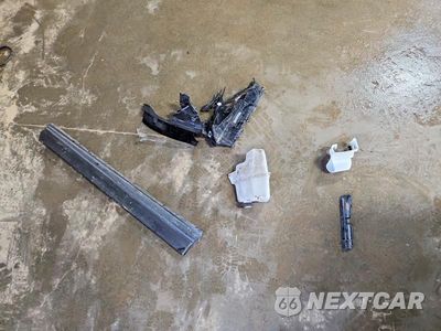 Zdjęcie 12 z 13 samochodu: 2021 LEXUS NX 300H BASE VIN:JTJGJRDZ2M2168383 - miniatura