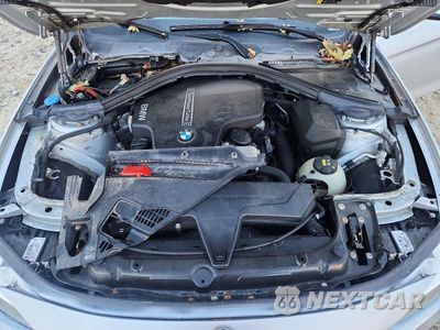 Zdjęcie 11 z 12 samochodu: 2018 BMW 320 XI VIN:WBA8E5G59JNU47415 - miniatura