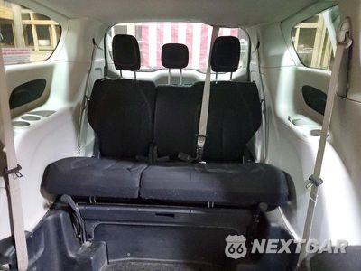 Zdjęcie 10 z 13 samochodu: 2023 CHRYSLER VOYAGER LX VIN:2C4RC1CG0PR587796 - miniatura