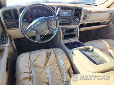 Zdjęcie 8 z 13 samochodu: 2004 GMC YUKON VIN:1GKEC13Z74R142333 - miniatura