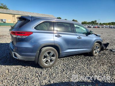 Trzecie zdjęcie samochodu z tyłu: 2018 TOYOTA HIGHLANDER LIMITED PLATINUM VIN:5TDDZRFH4JS488120 - miniatura