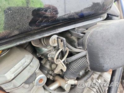 Zdjęcie 8 z 9 samochodu: 1987 HONDA VF700 C VIN:JH2RC2110HM300487 - miniatura