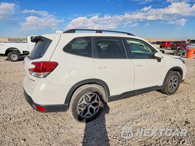 Trzecie zdjęcie samochodu z tyłu: 2021 SUBARU FORESTER PREMIUM VIN:JF2SKAFC4MH429693 - miniatura