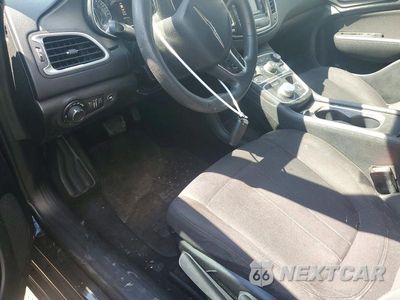 Zdjęcie 7 z 12 samochodu: 2015 CHRYSLER 200 LIMITED VIN:1C3CCCAB8FN713346 - miniatura