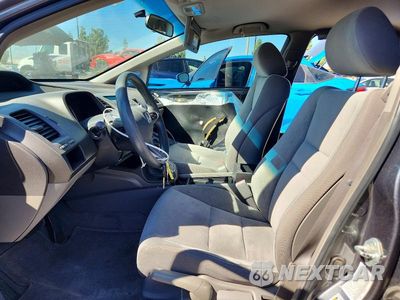 Zdjęcie 7 z 13 samochodu: 2010 HONDA CIVIC LX VIN:19XFA1F58AE046460 - miniatura