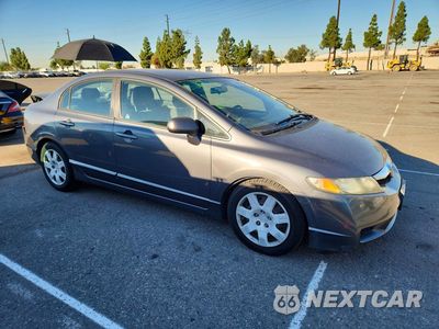 Czwarte zdjęcie samochodu z boku: 2010 HONDA CIVIC LX VIN:2HGFA1F51AH324380 - miniatura