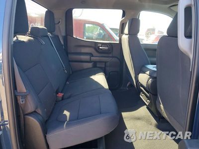 Zdjęcie 10 z 12 samochodu: 2021 CHEVROLET SILVERADO K1500 CUSTOM VIN:3GCPYBEK8MG421723 - miniatura