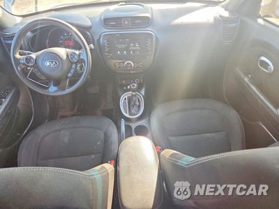 Zdjęcie 8 z 12 samochodu: 2019 KIA SOUL + VIN:KNDJP3A50K7011098 - miniatura