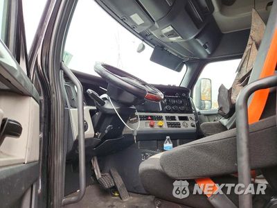 Zdjęcie 7 z 13 samochodu: 2020 FREIGHTLINER CASCADIA 126 SEMI TRUCK VIN:3AKJHHDR2LSKB5041 - miniatura