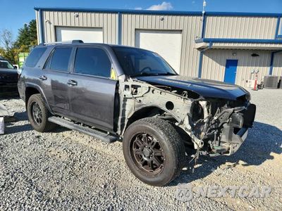 Czwarte zdjęcie samochodu z boku: 2019 TOYOTA 4RUNNER SR5 PREMIUM VIN:JTEBU5JR4K5636249 - miniatura