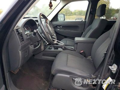 Zdjęcie 7 z 13 samochodu: 2011 JEEP LIBERTY SPORT VIN:1J4PN2GK3BW575352 - miniatura