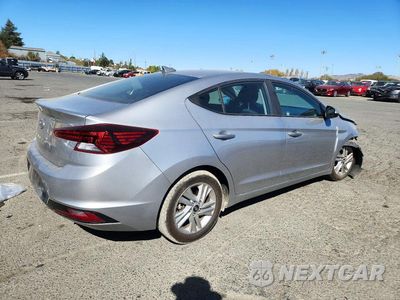 Trzecie zdjęcie samochodu z tyłu: 2020 HYUNDAI ELANTRA SEL VIN:5NPD84LF4LH607883 - miniatura
