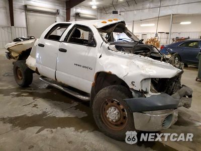 Czwarte zdjęcie samochodu z boku: 2003 DODGE RAM 3500 ST VIN:3D7LU38683G713861 - miniatura