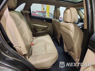 Zdjęcie 10 z 12 samochodu: 2013 KIA SORENTO EX VIN:5XYKUDA28DG329193 - miniatura