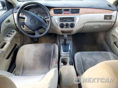 Zdjęcie 8 z 12 samochodu: 2005 MITSUBISHI LANCER ES VIN:JA3AJ26E55U043361 - miniatura