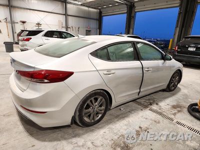 Trzecie zdjęcie samochodu z tyłu: 2017 HYUNDAI ELANTRA SE VIN:5NPD84LF3HH024714 - miniatura