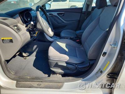 Zdjęcie 7 z 12 samochodu: 2013 HYUNDAI ELANTRA GLS VIN:KMHDH4AE8DU962553 - miniatura