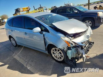 Czwarte zdjęcie samochodu z boku: 2013 TOYOTA PRIUS V THREE VIN:JTDZN3EU7D3235375 - miniatura