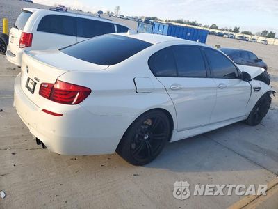 Trzecie zdjęcie samochodu z tyłu: 2013 BMW M5 VIN:WBSFV9C5XDC773370 - miniatura