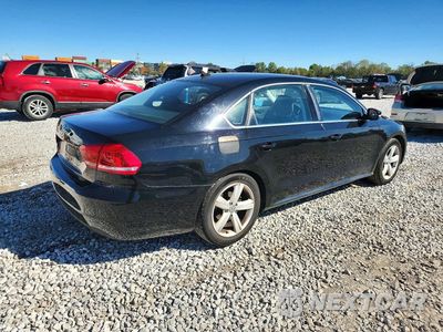 Trzecie zdjęcie samochodu z tyłu: 2013 VOLKSWAGEN PASSAT SE VIN:1VWBP7A38DC112150 - miniatura