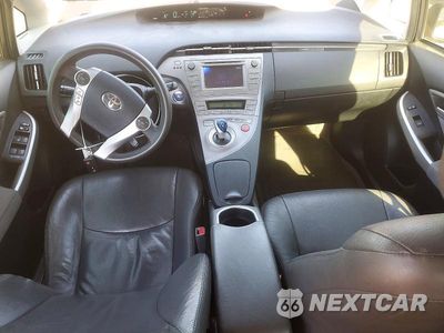 Zdjęcie 8 z 12 samochodu: 2015 TOYOTA PRIUS THREE VIN:JTDKN3DU1F0433960 - miniatura
