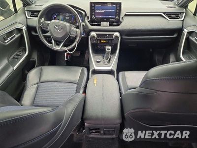 Zdjęcie 8 z 14 samochodu: 2020 TOYOTA RAV4 XSE VIN:JTMEWRFV6LJ045065 - miniatura