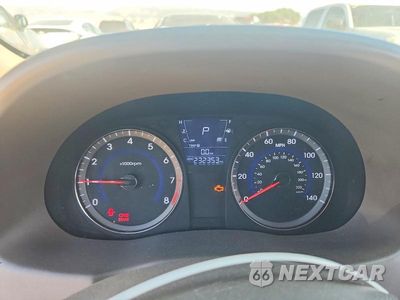 Zdjęcie 9 z 12 samochodu: 2013 HYUNDAI ACCENT GLS VIN:KMHCT4AE7DU312364 - miniatura
